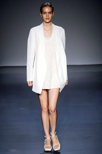 Look 2